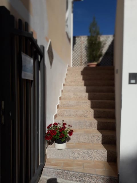 Facade/entrance, Logo/Certificate/Sign