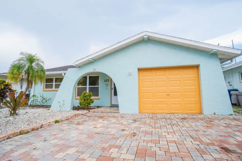 Beach House! House in Indian Rocks Beach