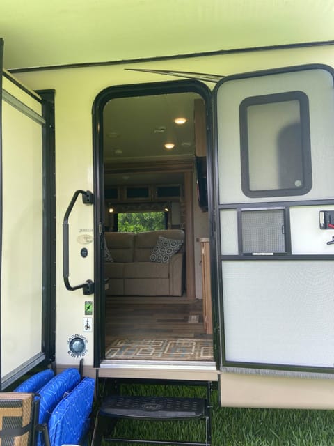 Cozy Camper Terrain de camping /
station de camping-car in Kendall