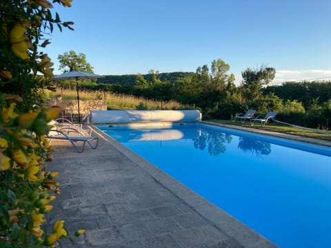 La Bastide Portoly B&B "Pruneaux" Chambre d’hôte in Villeneuve-sur-Lot