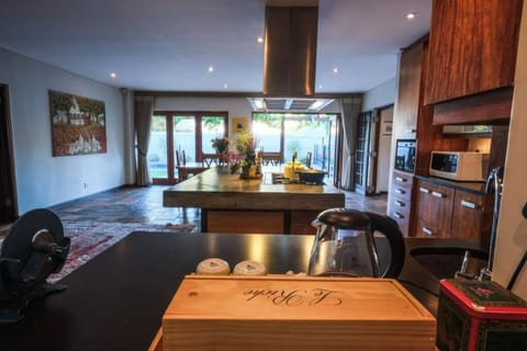 Home in Cape Town-The Homestead Haus in Stellenbosch