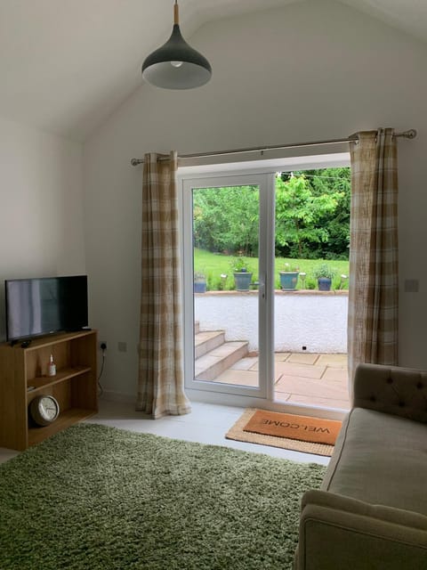 Living room, Garden view