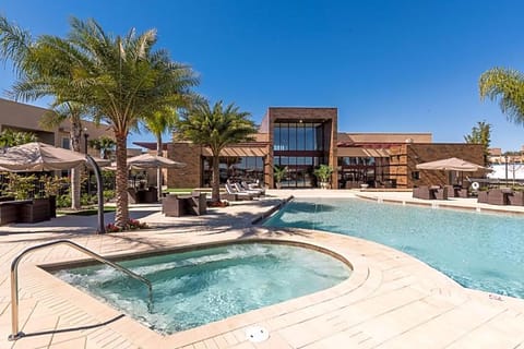 Hot Tub, Swimming pool