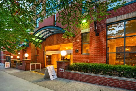 Property building, Facade/entrance