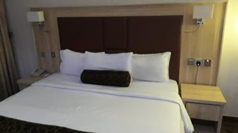 Room in Apartment - Nippon Grand Hotels - 3 Bd Apartment Alojamiento y desayuno in Abuja