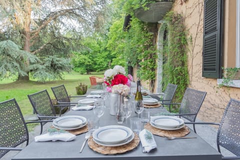 Garden, Dining area, Garden view