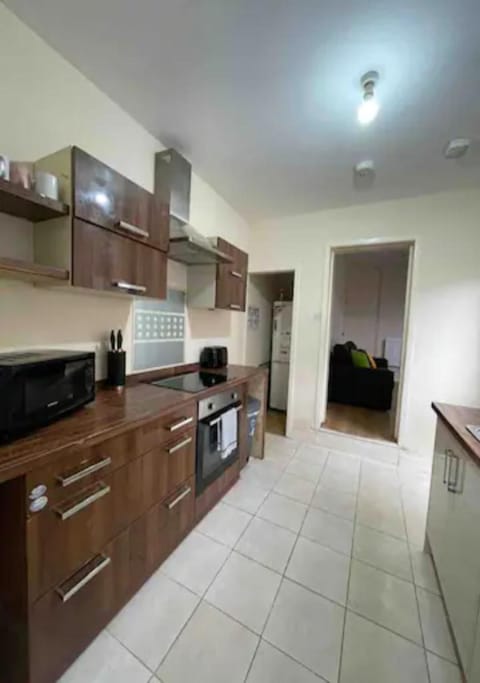 Kitchen or kitchenette, Communal kitchen