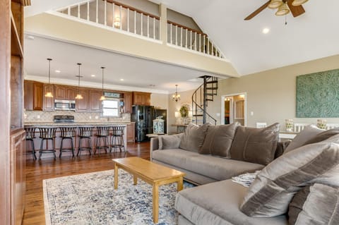 Driftwood Deck House in Bolivar Peninsula