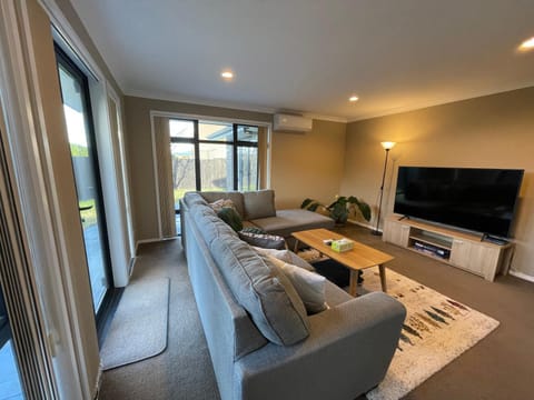 Your Happy place-Quiet area & Spa pool House in Rotorua