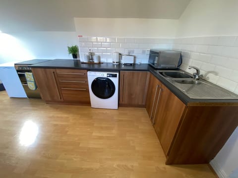 Modern Spacious Flat In Ipswich - Sleeps 6 - Parking Condo in Ipswich