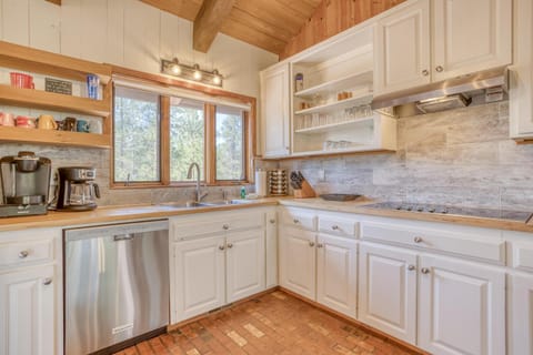 Sunriver Treehouse - Meredith Lodging House in Sunriver