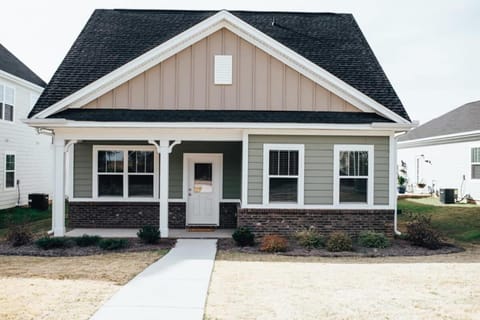 The Capital Cottage New Home Near USC & Bases House in Columbia