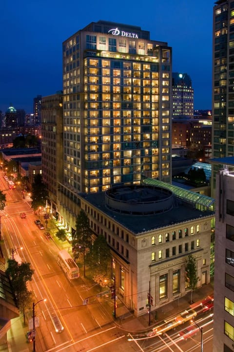 Delta Hotels by Marriott Vancouver Downtown Suites Hotel in Vancouver