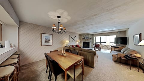 Slopeside 1849 Condos - Comfortable 3 BR Condos with Full Kitchens Apartment in Mammoth Lakes