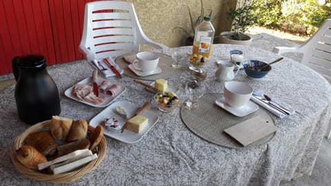 La demeure d'Hélice Übernachtung mit Frühstück in Nimes
