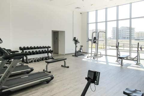 Frank Porter - The Pulse Residences Apartment in Dubai