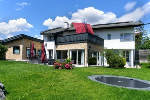 Property building, Spring, Day, Garden, Garden view