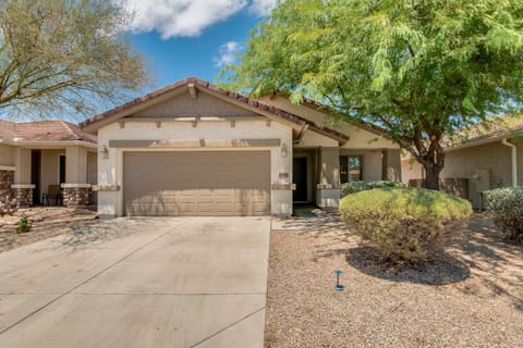 Active Adult Community Right on the Golf Course home Casa in Johnson Ranch