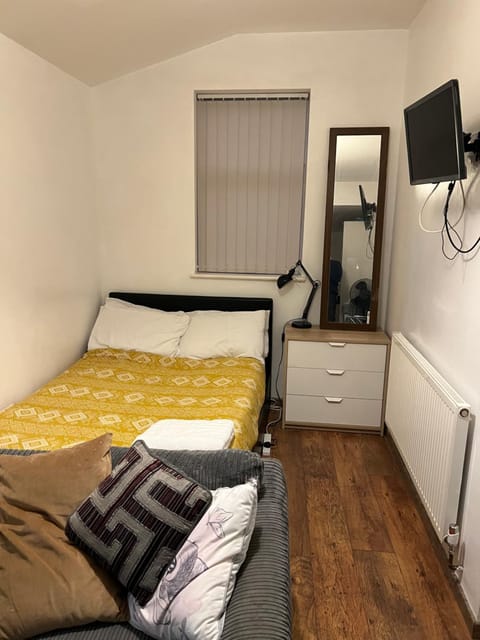 Haggai COMFORT SUITES Apartment in Coventry