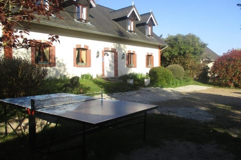 Property building, Table tennis