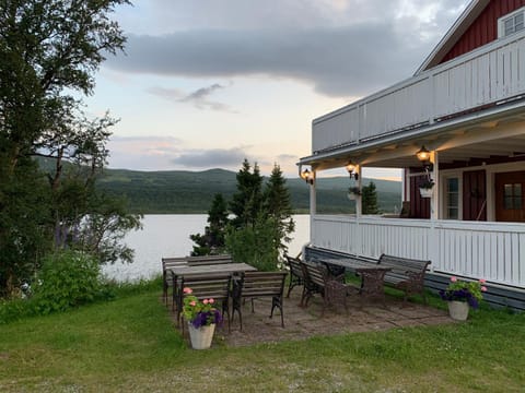 Strandgården Fjällnäs Bed and Breakfast in Trondelag