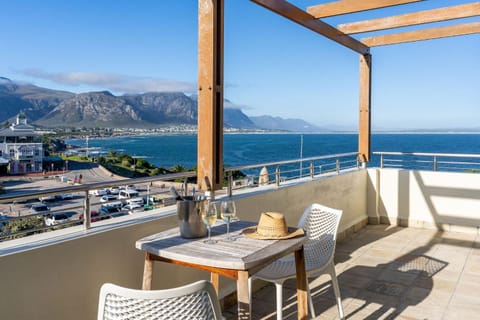 Harbour House Hotel - Harbour Square Hotel in Hermanus