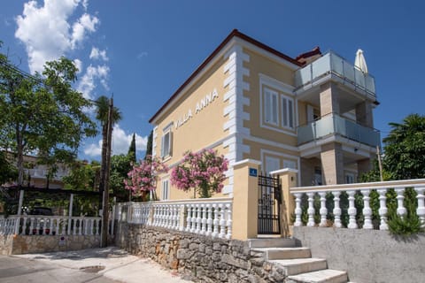 Villa Anna-potkrovlje Apartment in Lovran