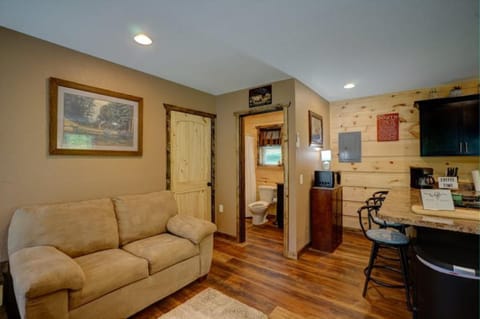 Dragon's Nest Cabin with Mountain Views Landhaus in Cheoah