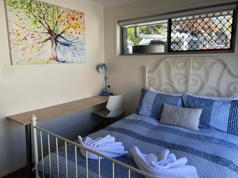 Home away from home - Modern luxury in central Bundaberg Villa in Bundaberg