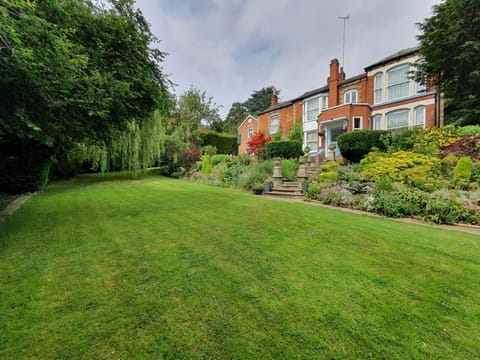 Property building, Spring, Day, Natural landscape, Garden, Garden view