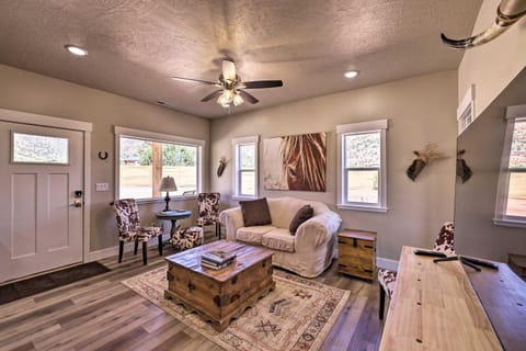 Quiet Kanab Home with Panoramic Views and Porch! Maison in Kanab
