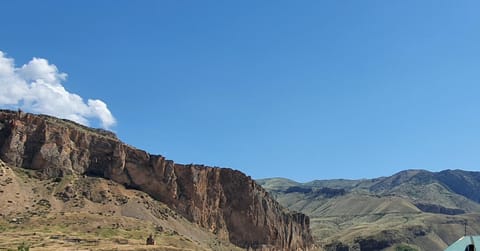 Nearby landmark, Day, Natural landscape, Mountain view