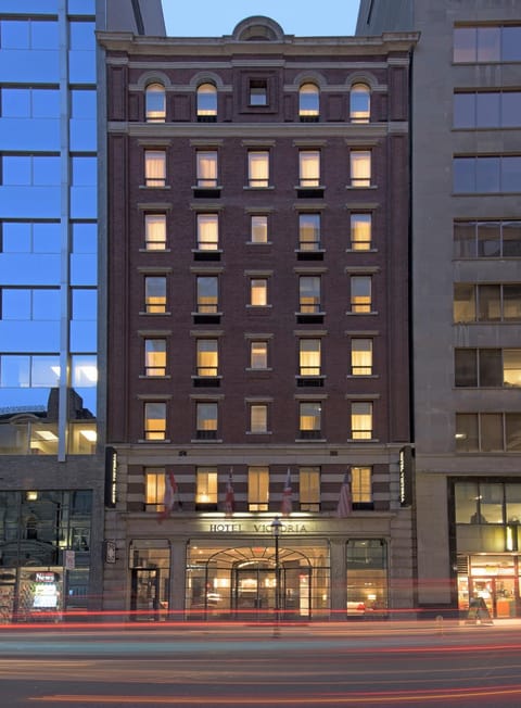 Hotel Victoria Hotel in Toronto
