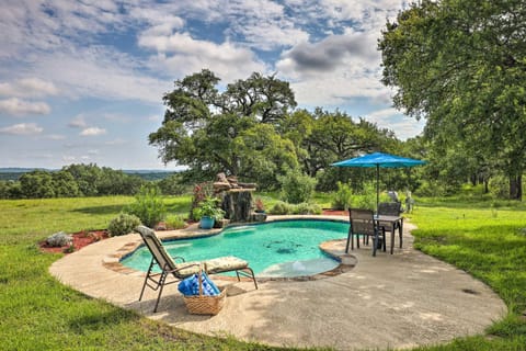Extravagant 4,500 Sq Ft Home in Hill Country! House in Spring Branch