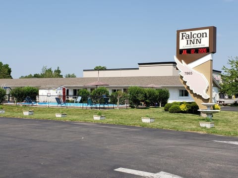 Falcon Inn Motel in Niagara Falls