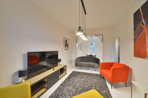 Communal lounge/ TV room, TV and multimedia, Living room