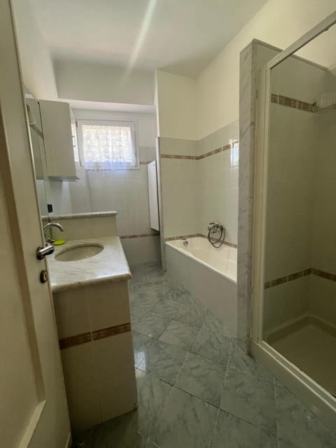 Shower, Bathroom, Bath