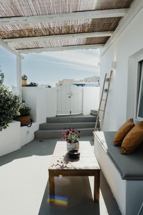 Patio, Seating area