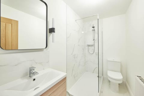 Host & Stay - Whitby Heights Apartment in Whitby