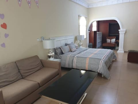 TeamVilla Bed and Breakfast in Accra