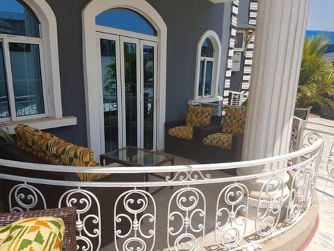 TeamVilla Bed and Breakfast in Accra