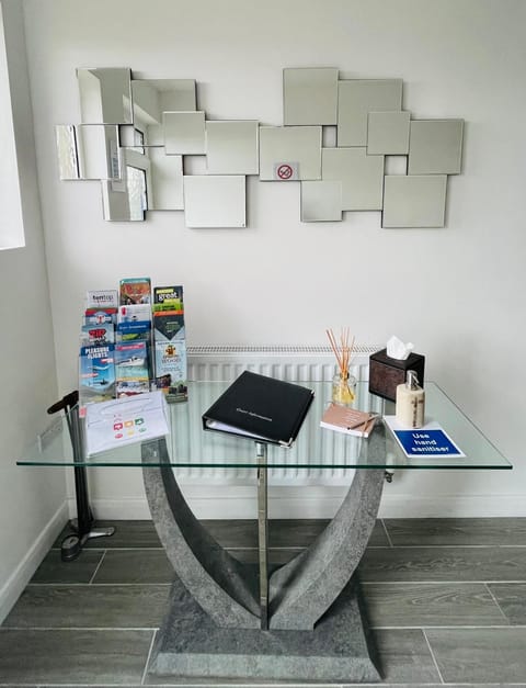 Spectacular 4 Bedroom Sea View Residential Home House in Bangor