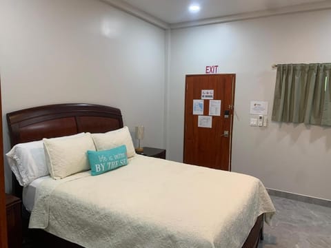 MeMe's Place Apartment in Placencia