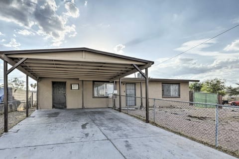 North Las Vegas Hideaway with Grill Less Than 10 Mi to Strip Casa in North Las Vegas