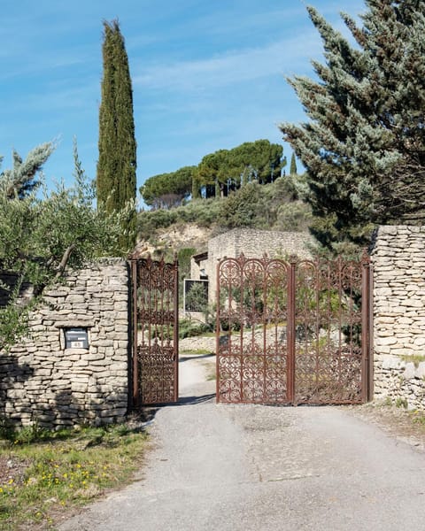 l'Atelier des Milles Roches House in Gordes