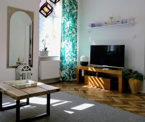 TV and multimedia, Evening entertainment