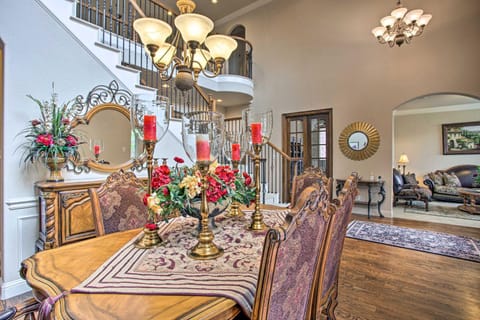 Expansive Texas Home about 4 Mi to Grapevine Lake! House in Lewisville