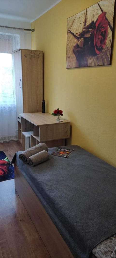 Photo of the whole room, wardrobe