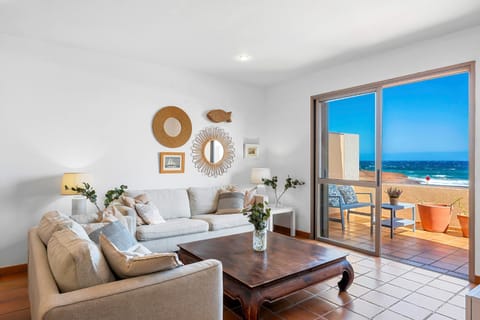 Natural landscape, Living room, Sea view