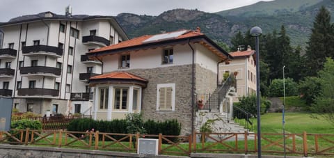 Property building, Garden